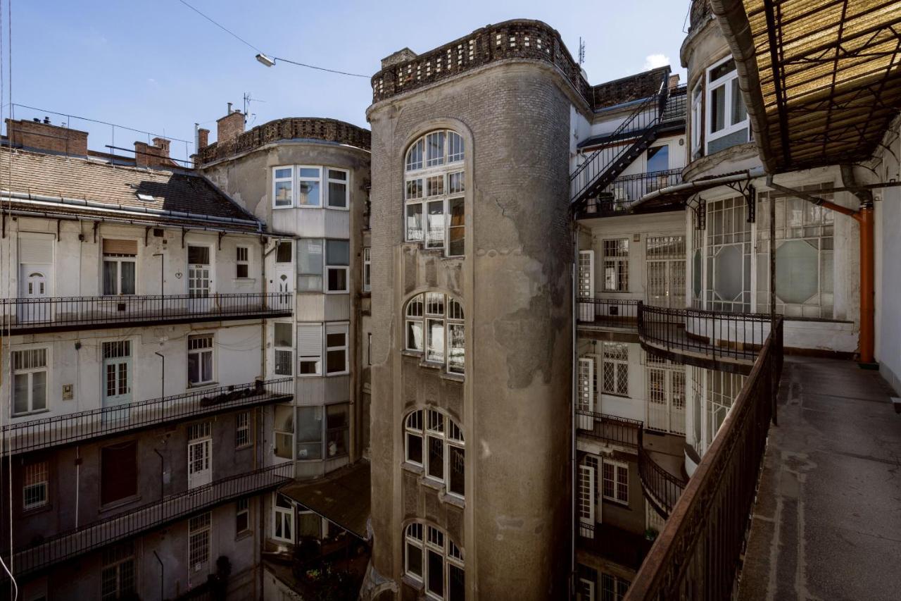 Skyline Serenity Retreat @Vaci Most Famous Street Budapest Ngoại thất bức ảnh