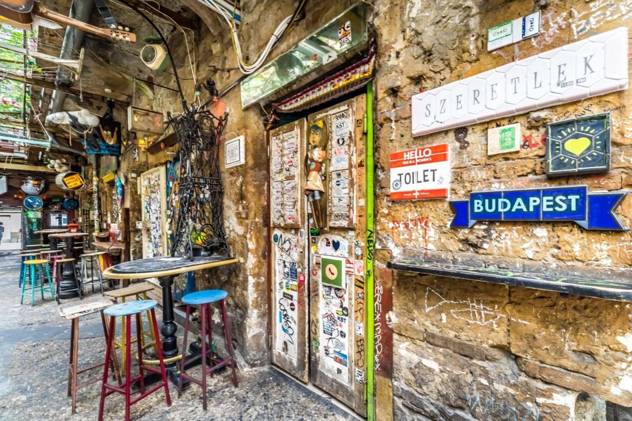 Skyline Serenity Retreat @Vaci Most Famous Street Budapest Ngoại thất bức ảnh