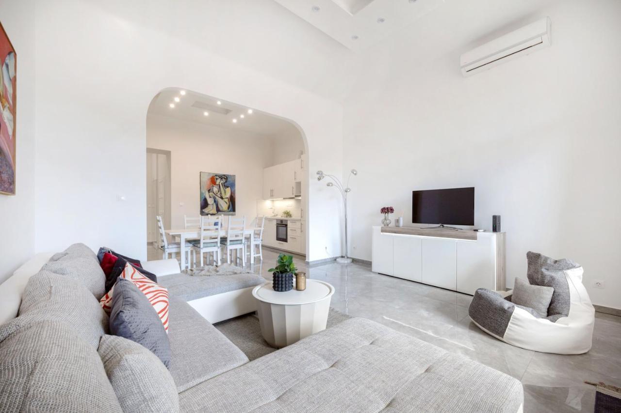 Skyline Serenity Retreat @Vaci Most Famous Street Budapest Ngoại thất bức ảnh