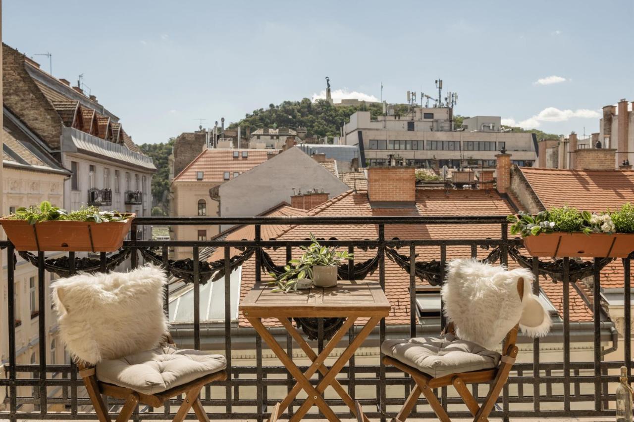 Skyline Serenity Retreat @Vaci Most Famous Street Budapest Ngoại thất bức ảnh
