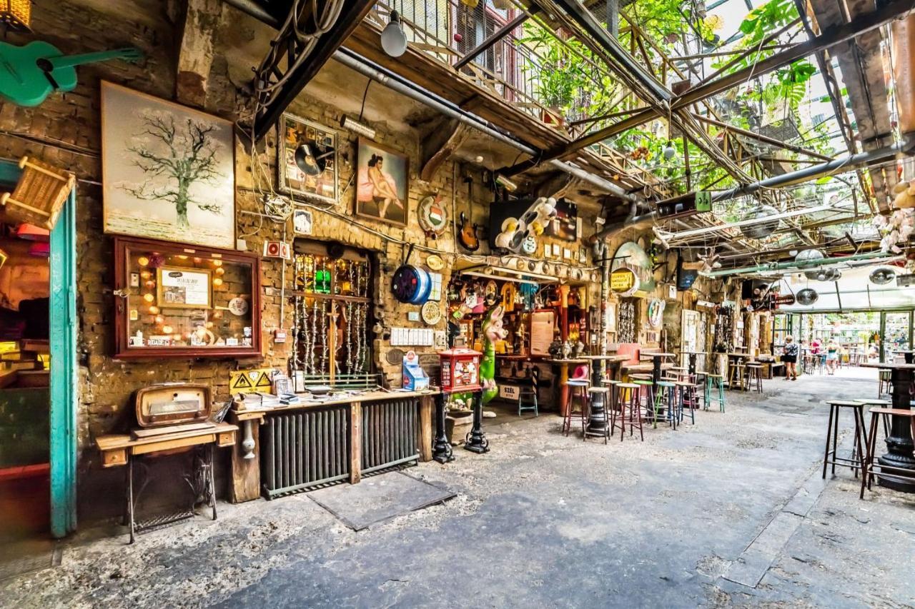 Skyline Serenity Retreat @Vaci Most Famous Street Budapest Ngoại thất bức ảnh